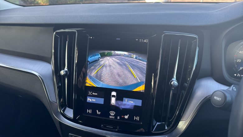 Volvo V60 2.0 B3P Momentum 5dr Auto [7 speed] Petrol Estate